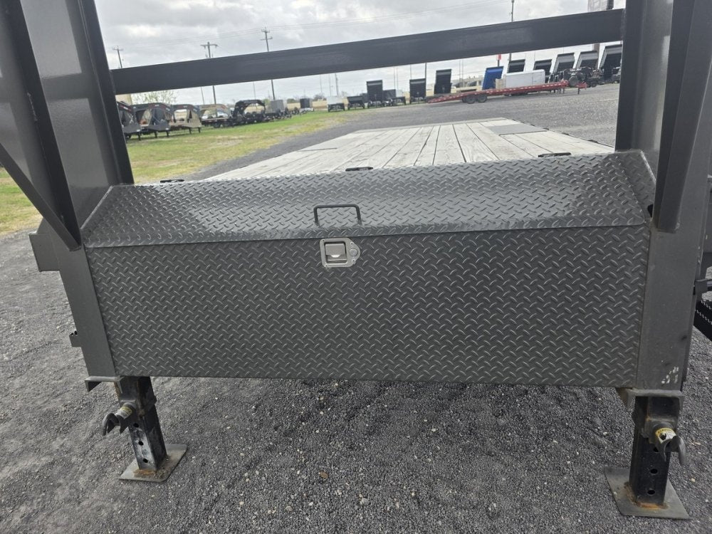 24' x 102" East Texas Trailers Deckover Trailers 45408