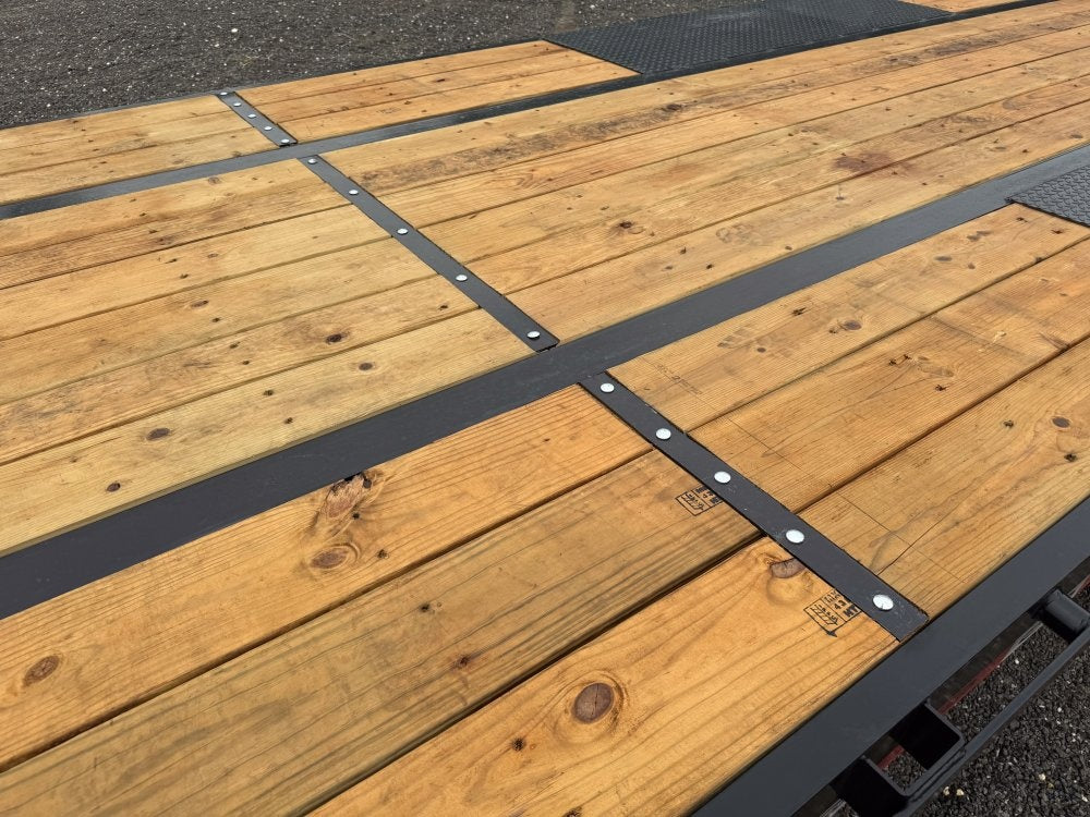 40' Dura-Haul DKO Gooseneck Hotshot Non-CDL Deckover Trailer Mega Ramps- (2) 7K Axles - Hotshot Non-CDL - DO 7K MR - TrailerSwap