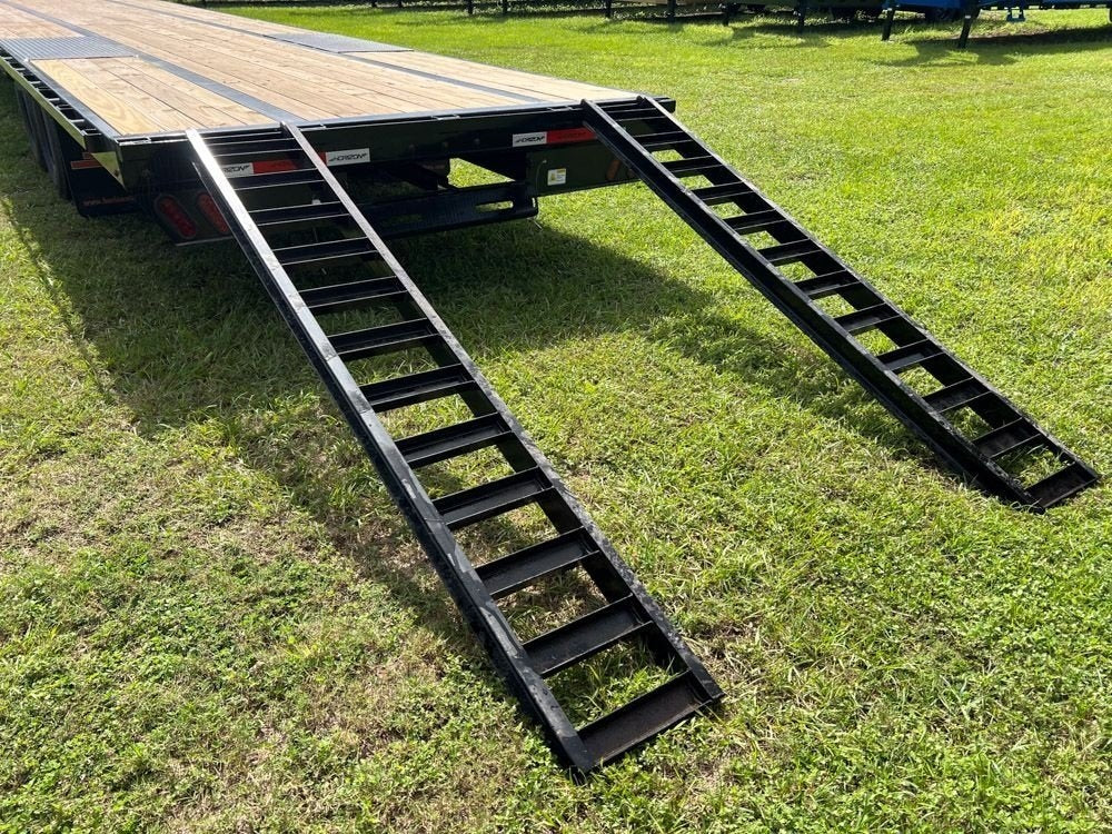40' FHZ Gooseneck Deckover (2) 12K Axles Straight Deck 25.9 GVWR - Dual Wheel Deckover - DO 12K SD - TrailerSwap