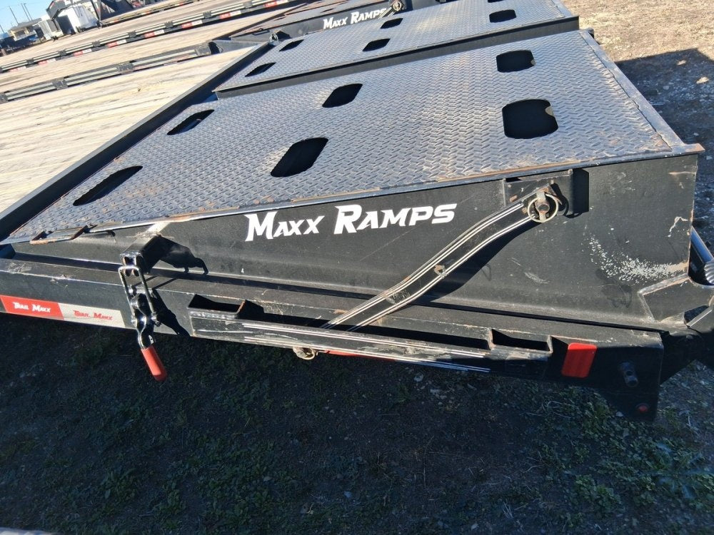 40' x 102" Trail Maxx Deckover Trailers - Dual Wheel Deckover - TrailerSwap