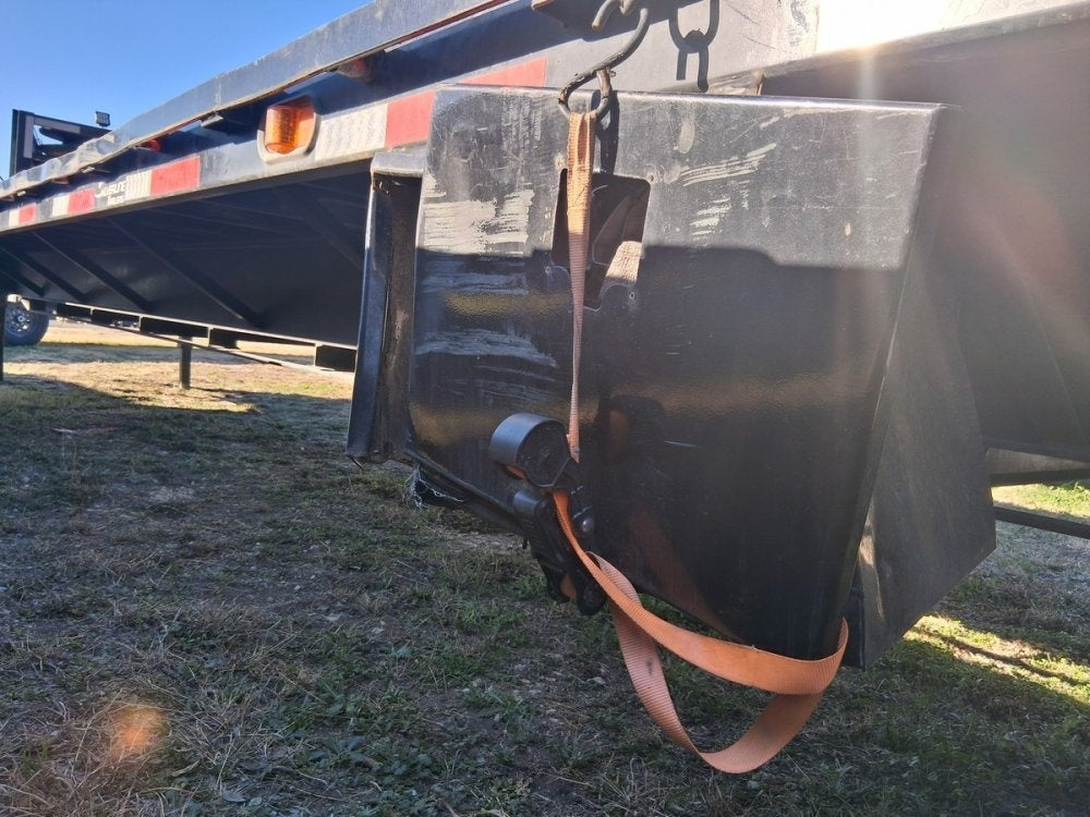 40' x 102" Trail Maxx Deckover Trailers - Dual Wheel Deckover - TrailerSwap