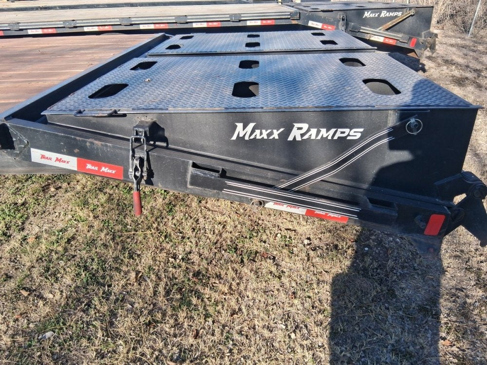 40' x 102" Trail Maxx Deckover Trailers - Dual Wheel Deckover - TrailerSwap