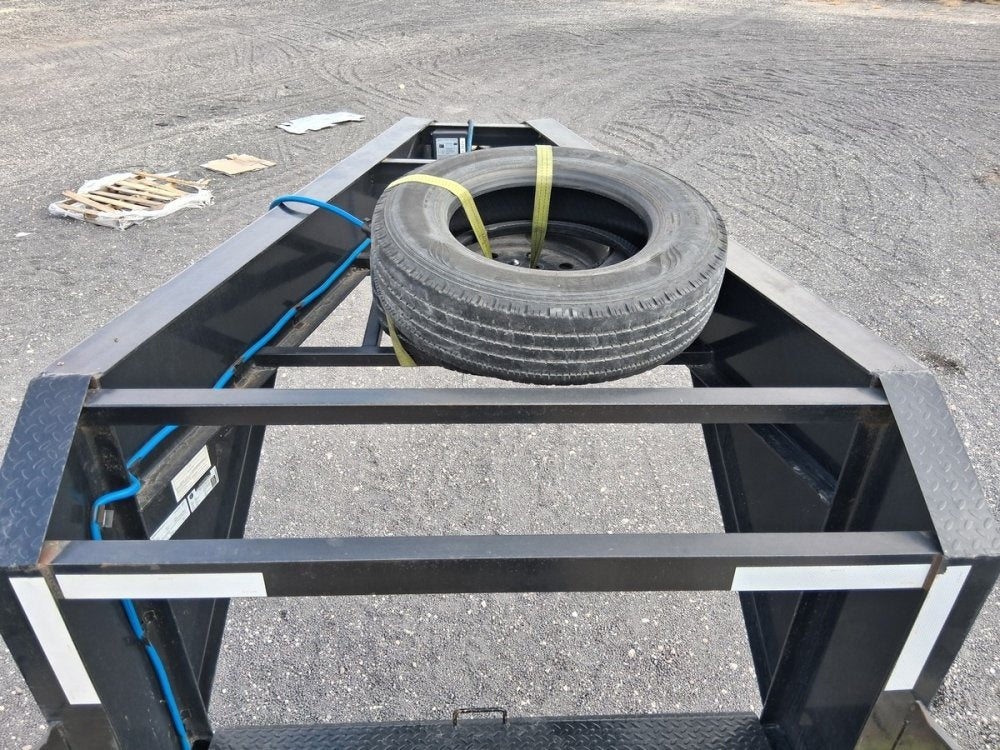 40' x 102" Trail Maxx Deckover Trailers - Dual Wheel Deckover - TrailerSwap
