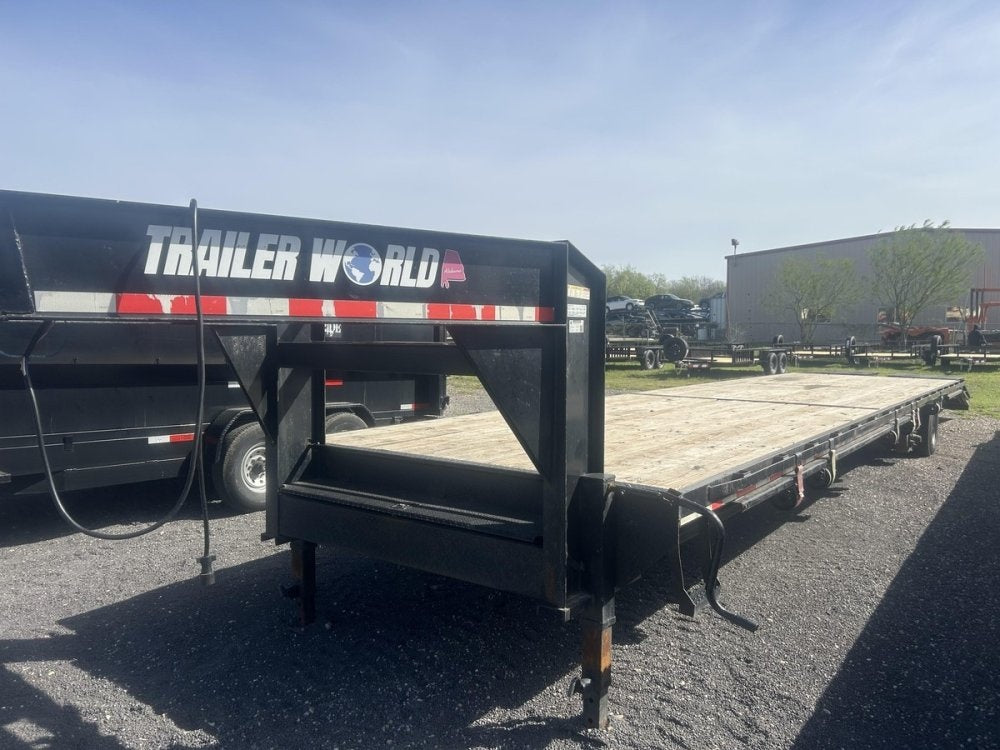 40' x 102" Trailer World Deckover Trailers - Hotshot Non-CDL - TrailerSwap