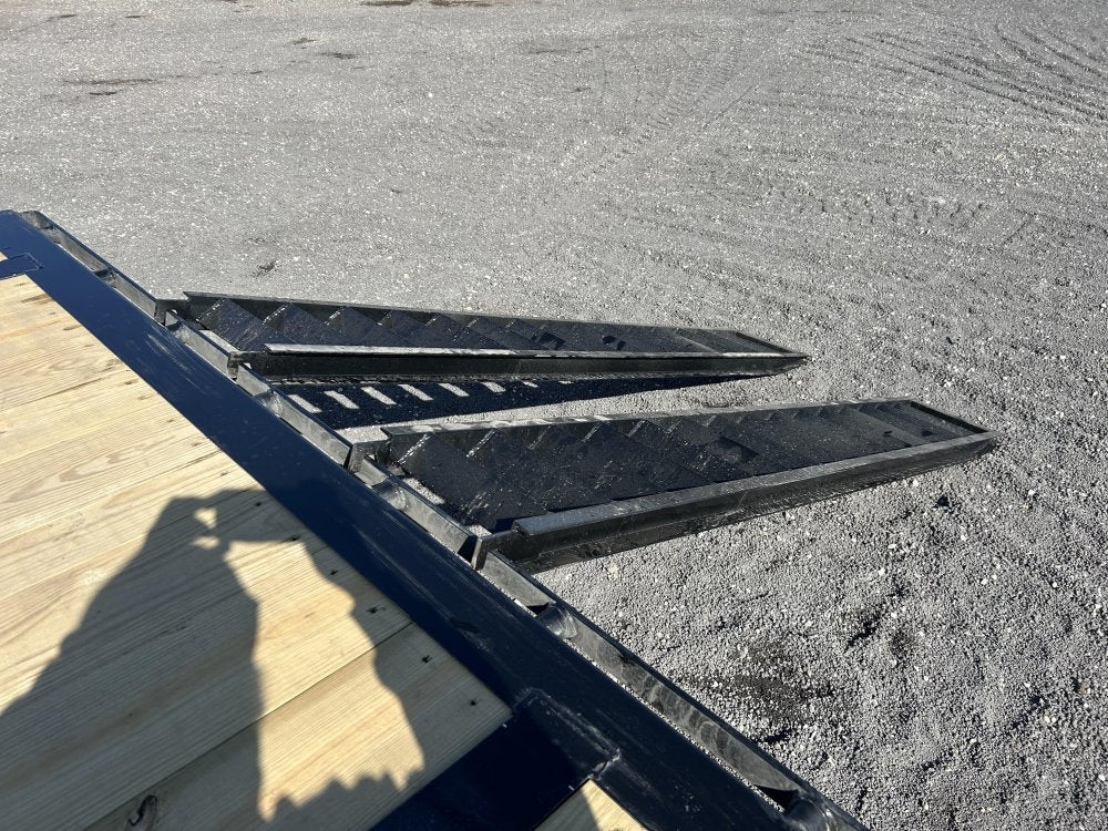 32' Stryker Gooseneck (2) 7K Axles Straight Deck 003901