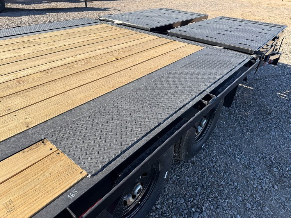25' Stryker Gooseneck Deckover Trailer Mega Ramps - (2) 7K Axles 003904
