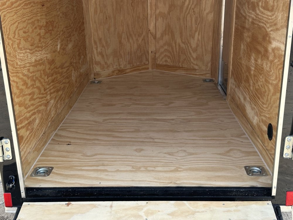 5 x 8 Enclosed - Enclosed - TrailerSwap