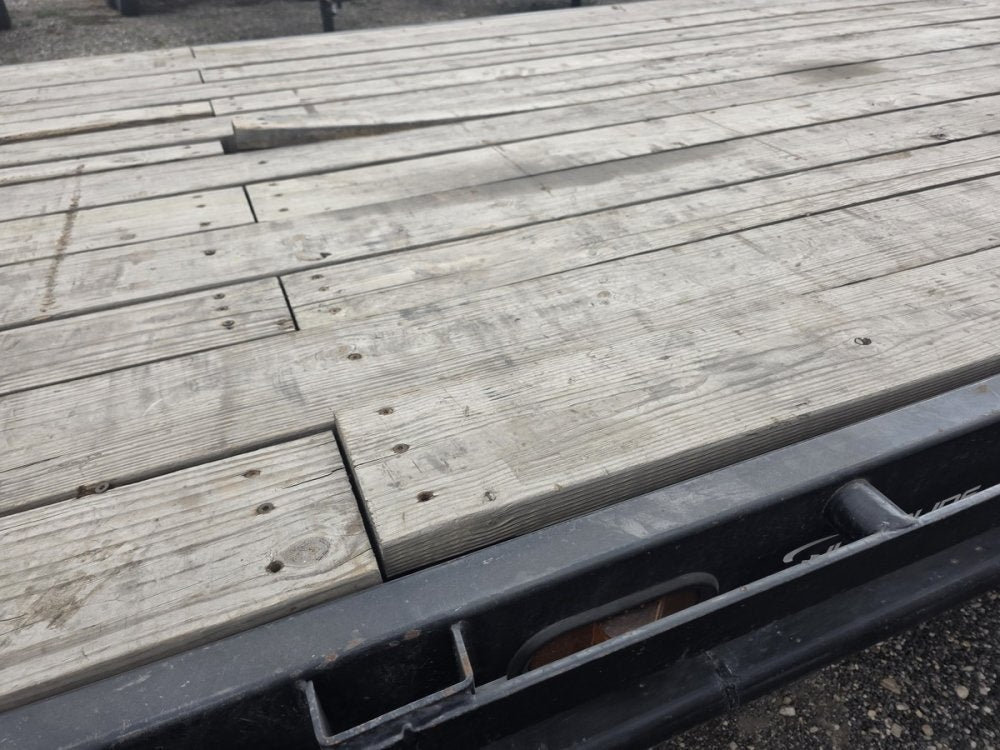 40' x 102" East Texas Trailers Deckover Trailers 44219