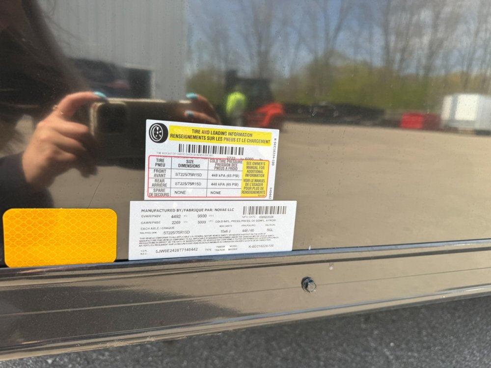 8.5 x 24 Look Trailers Element SE Flat Top V Nose Enclosed Trailer - (2) 5.2k lb Axles - Enclosed - TrailerSwap