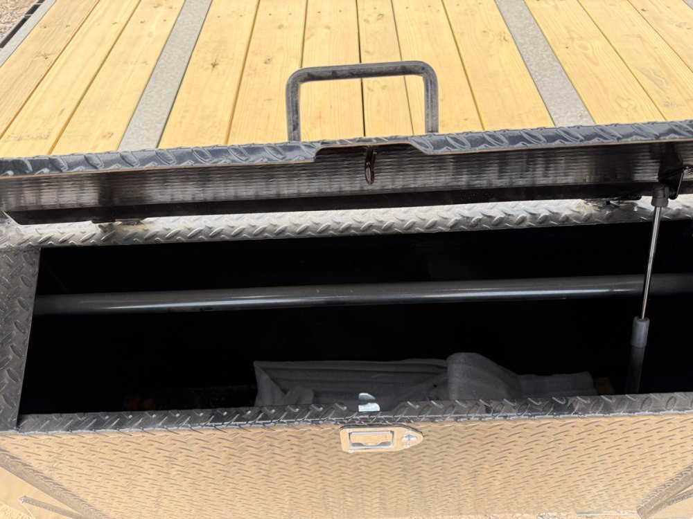 32' Stryker Gooseneck (2) 10K Axles Mega Ramps Dual Wheels 003463