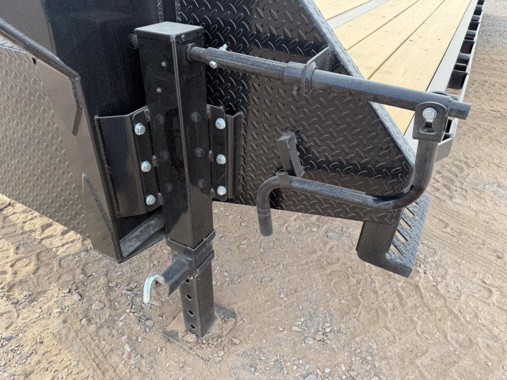 32' Stryker Gooseneck (2) 10K Axles Mega Ramps Dual Wheels 003463