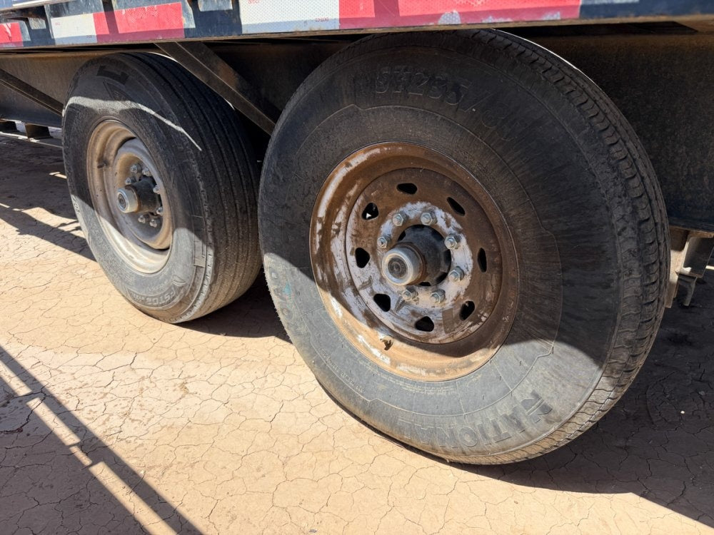 40' x 102" Manufacturer Deckover Trailers DT8417