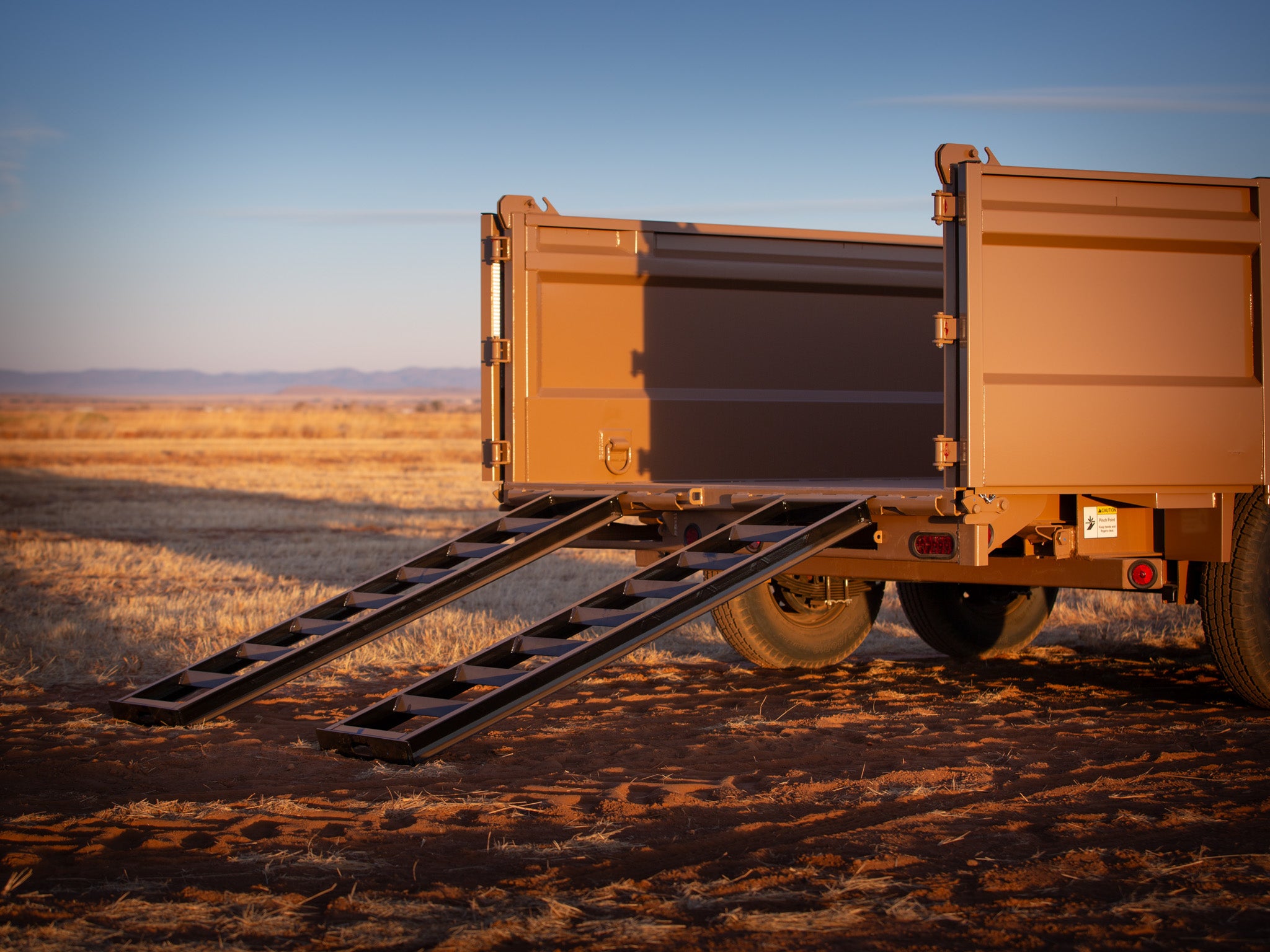 Buckshot GHI Gooseneck Dump Trailer