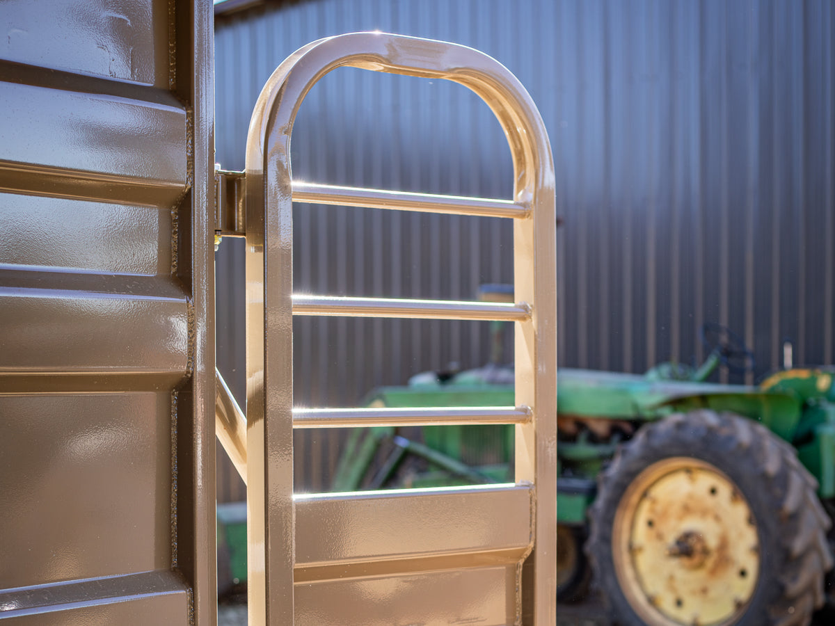 Ranch Boss 1/2 Top Gooseneck Livestock Trailer