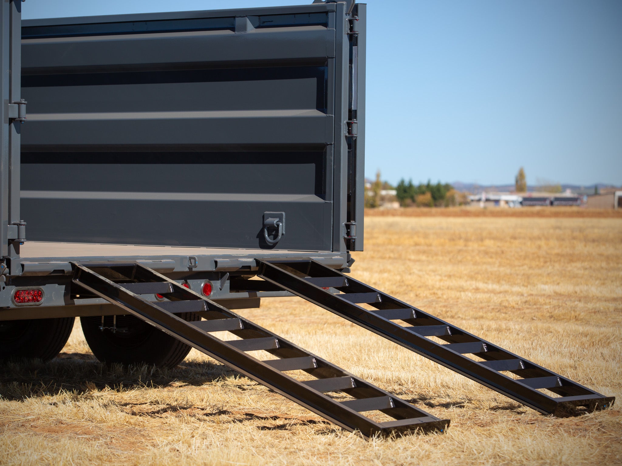Buckshot GTI Gooseneck Dump Trailer