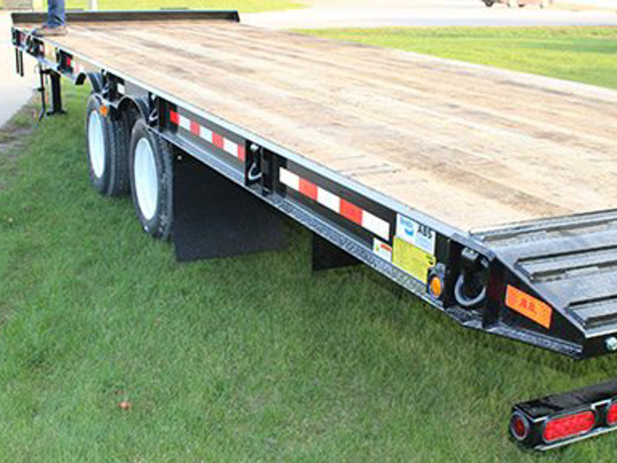 Behnke Tag-Style Flatbed Tilt Trailer (40K/50K)