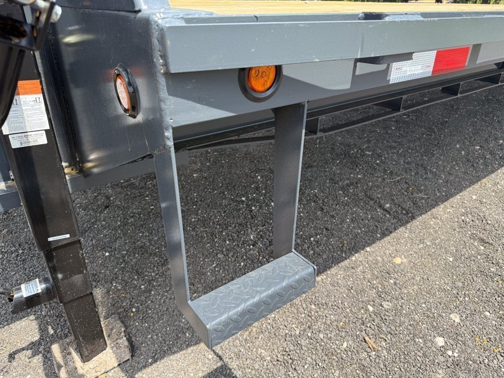 40' HD Gooseneck (2) 8k Axles Mega 16k GVWR 14ply Tires 1536