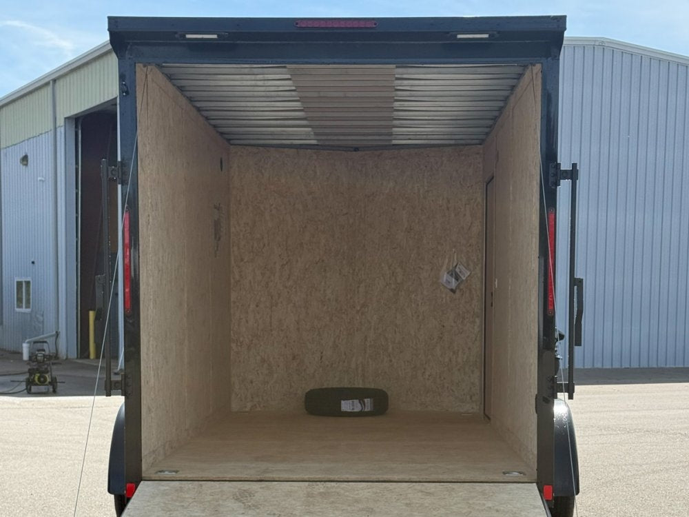 7 x 14 DX 7K Flat Top V Nose Enclosed - (2) 3500 lb Axles 140467