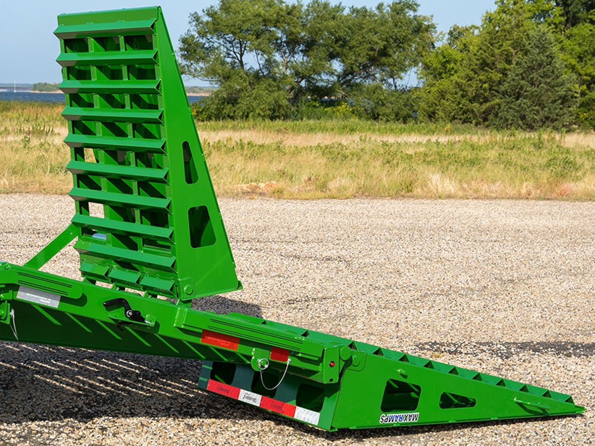 Diamond C Hotshot Deckover Trailer - Stryker Dealership Group