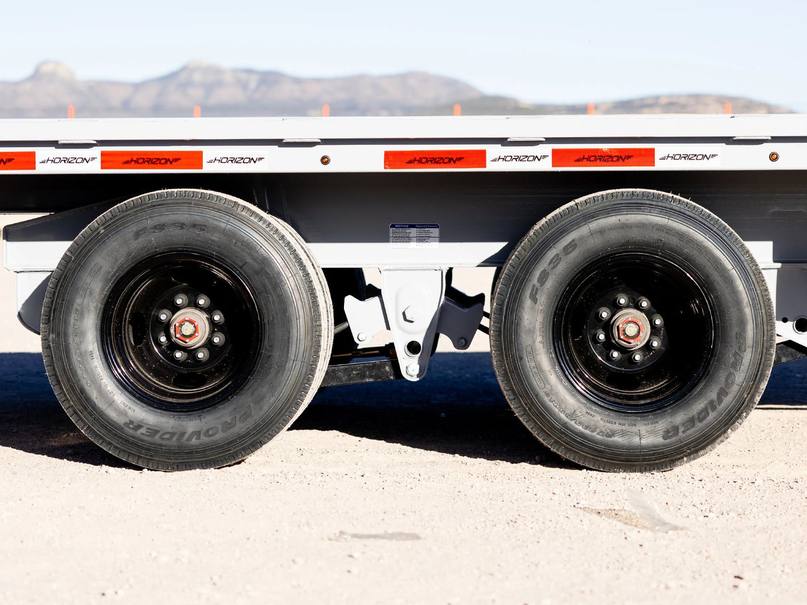 Horizon FFHSS Deckover Tilt Trailer - Stryker Dealership Group