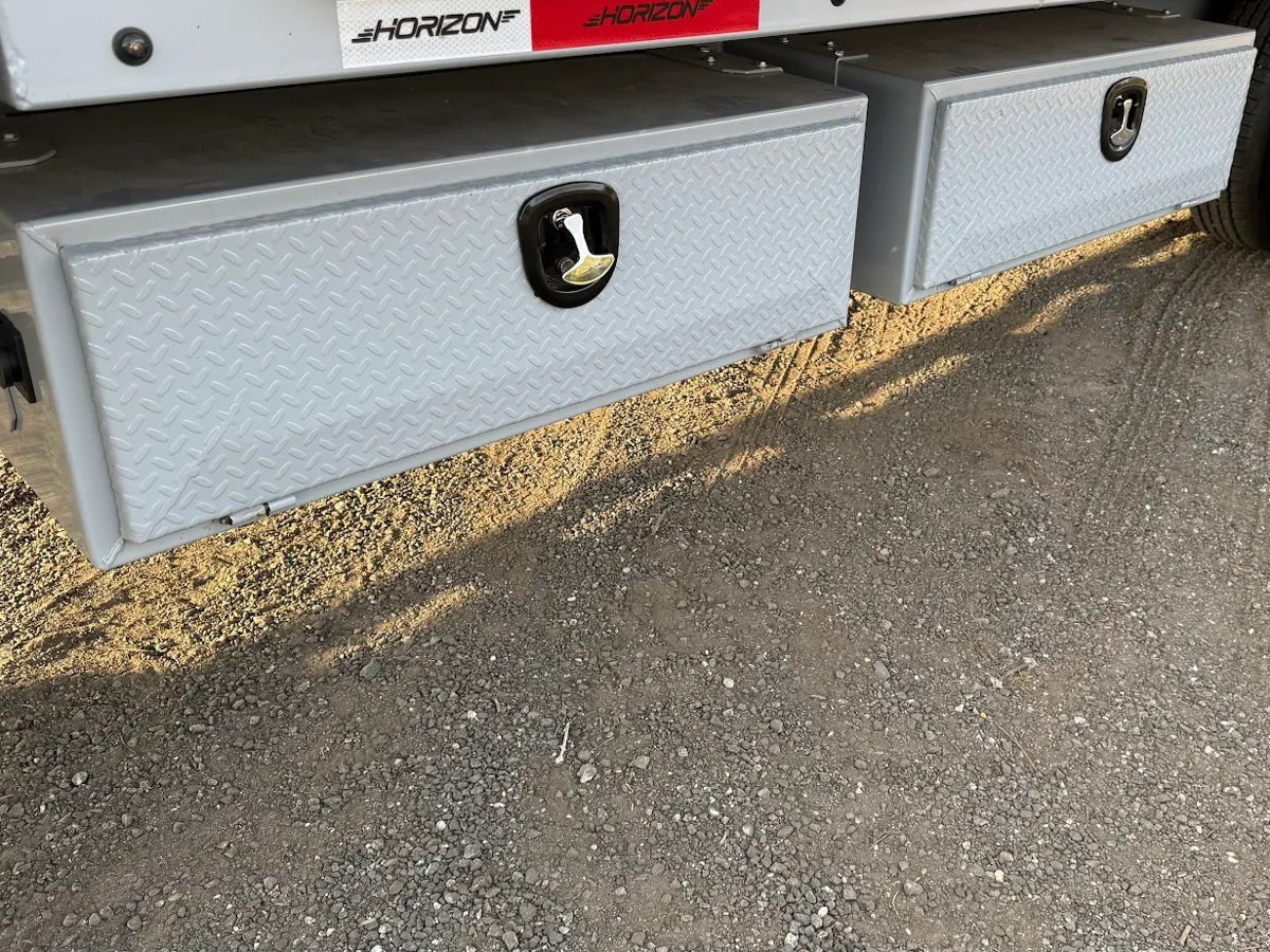 Horizon FHS Deckover Split Tilt Trailer - Stryker Dealership Group