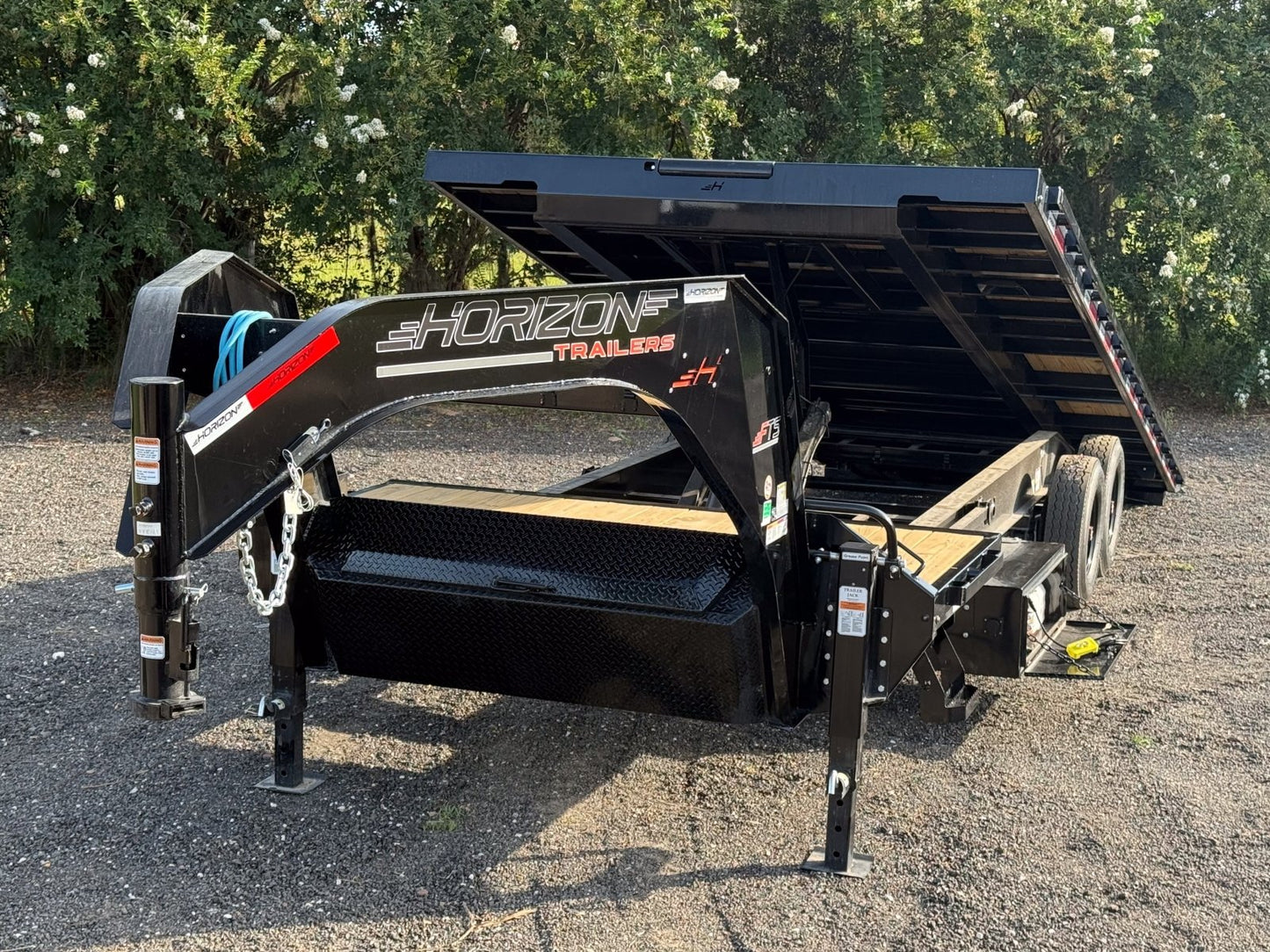 Horizon FTS Deckover Tilt Trailer - Stryker Dealership Group