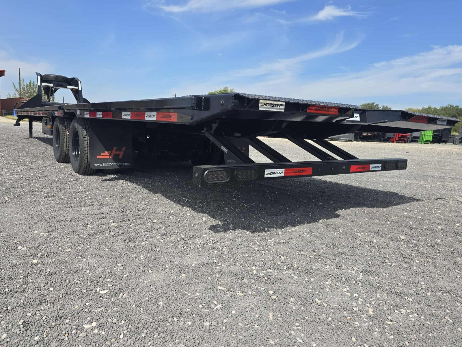 Horizon FYZ Dual Wheel Hydraulic Dovetail Trailer - Stryker Dealership Group