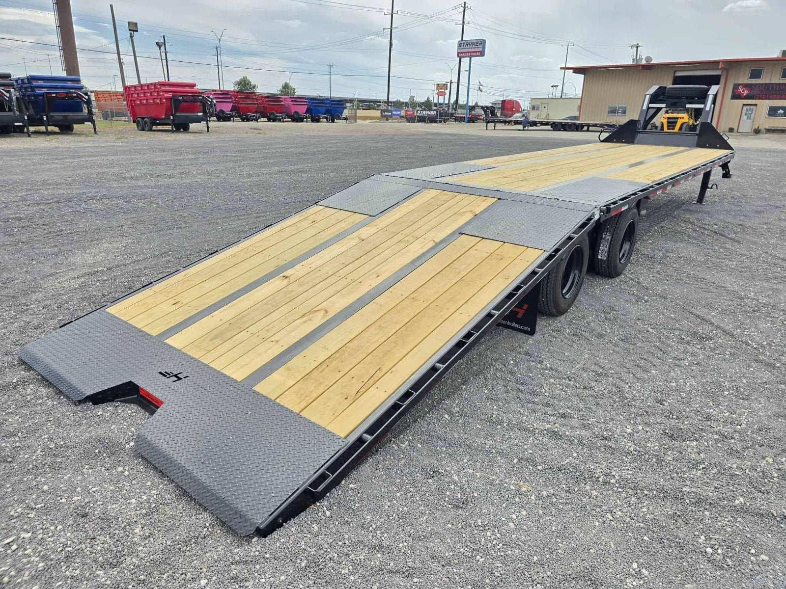 Horizon HYZ HD Hydraulic Dovetail Trailer - Stryker Dealership Group