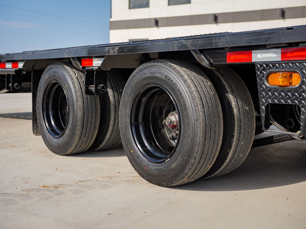 IronBull FLG Gooseneck Deckover Trailer