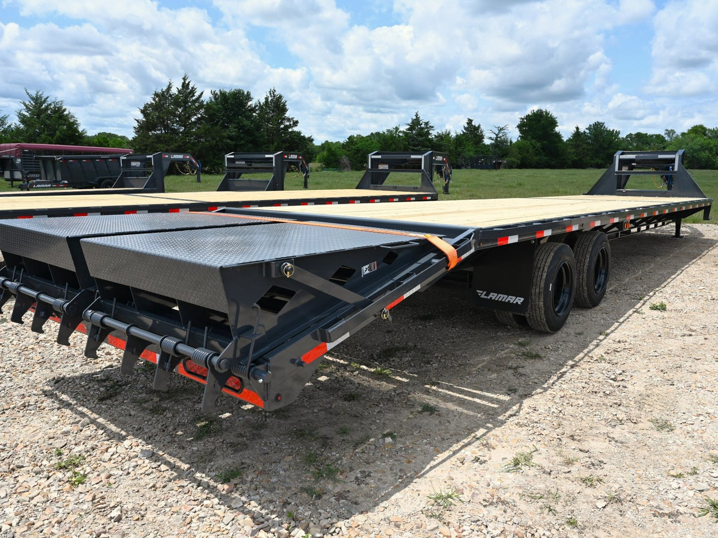 Lamar FG Gooseneck Deckover Trailer - Stryker Dealership Group