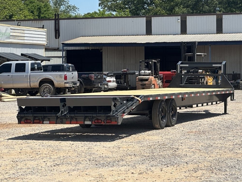 Lamar FS Gooseneck Deckover - Stryker Dealership Group