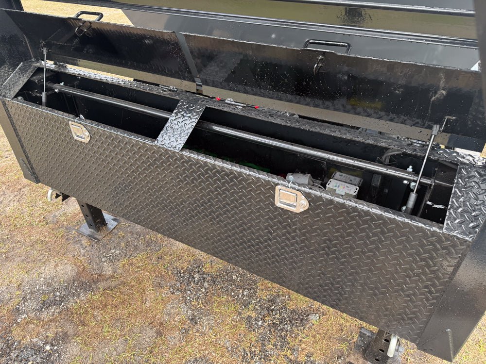 Stryker Gooseneck Roll Off Package - Stryker Dealership Group