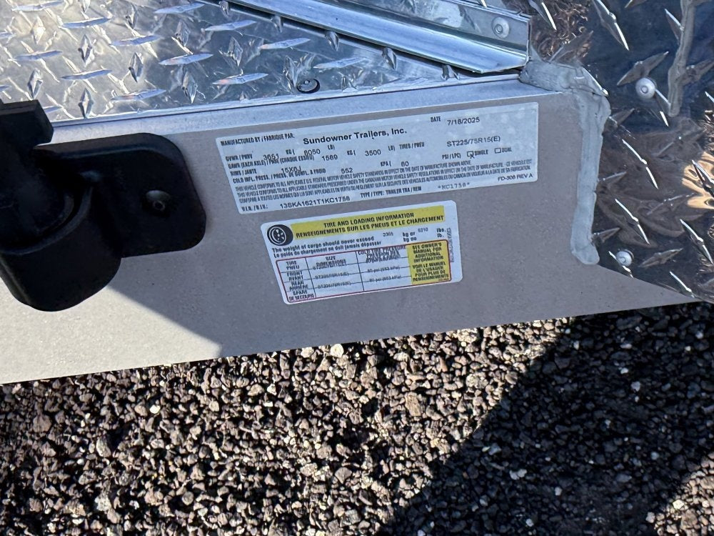 Sundowner 2 Horse Charter SE - Silver - (2) 3500lb Axles - 2 Horse - Horse Trailers - TrailerSwap