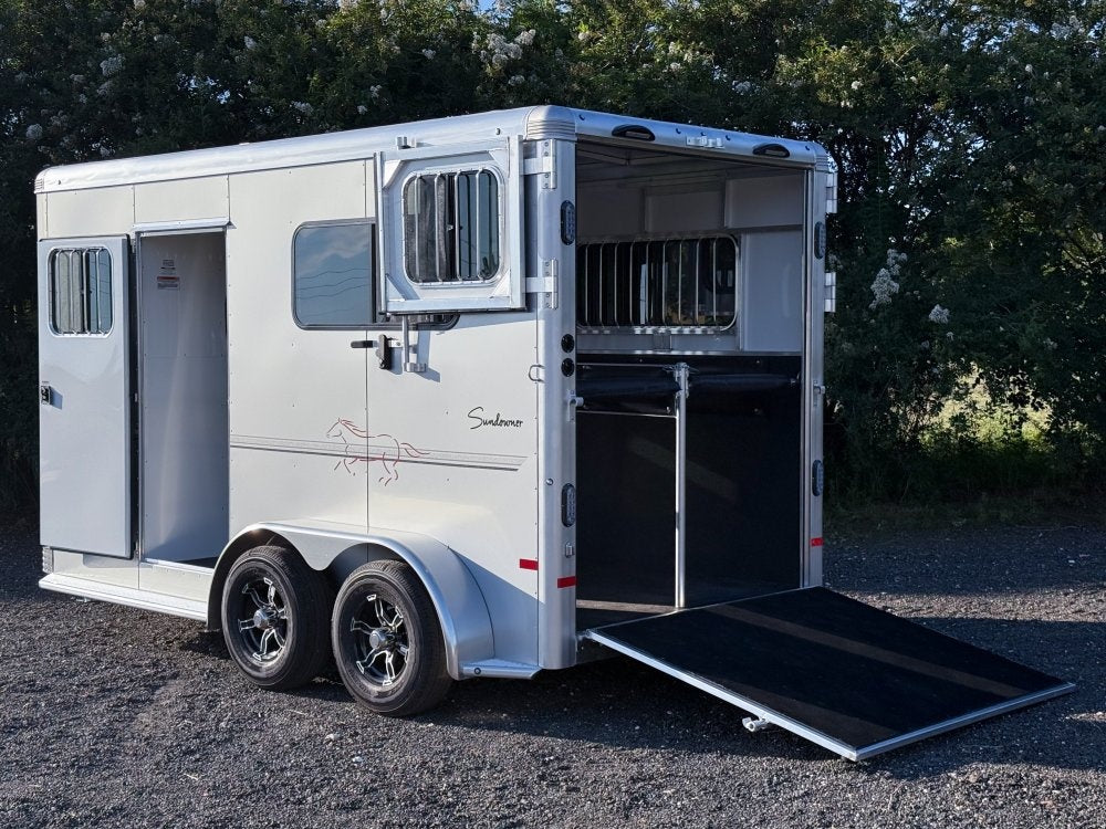 Sundowner 2 Horse Charter SE - Silver - (2) 3500lb Axles - 2 Horse - Horse Trailers - TrailerSwap