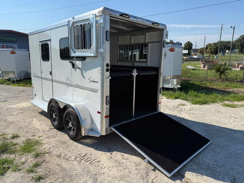 Sundowner 2 Horse Charter SE - White - (2) 3500lb Axles - 2 Horse - Horse Trailers - TrailerSwap