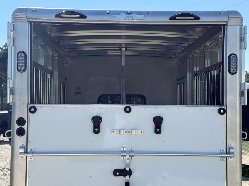 Sundowner 2 Horse Charter SE - White - (2) 3500lb Axles - 2 Horse - Horse Trailers - TrailerSwap