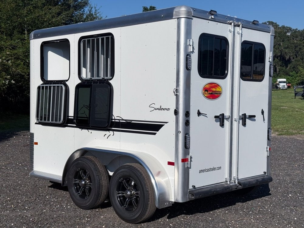 Sundowner 2 Horse Super Sport - White - Porch Lights - 2 Horse - Horse Trailers - TrailerSwap