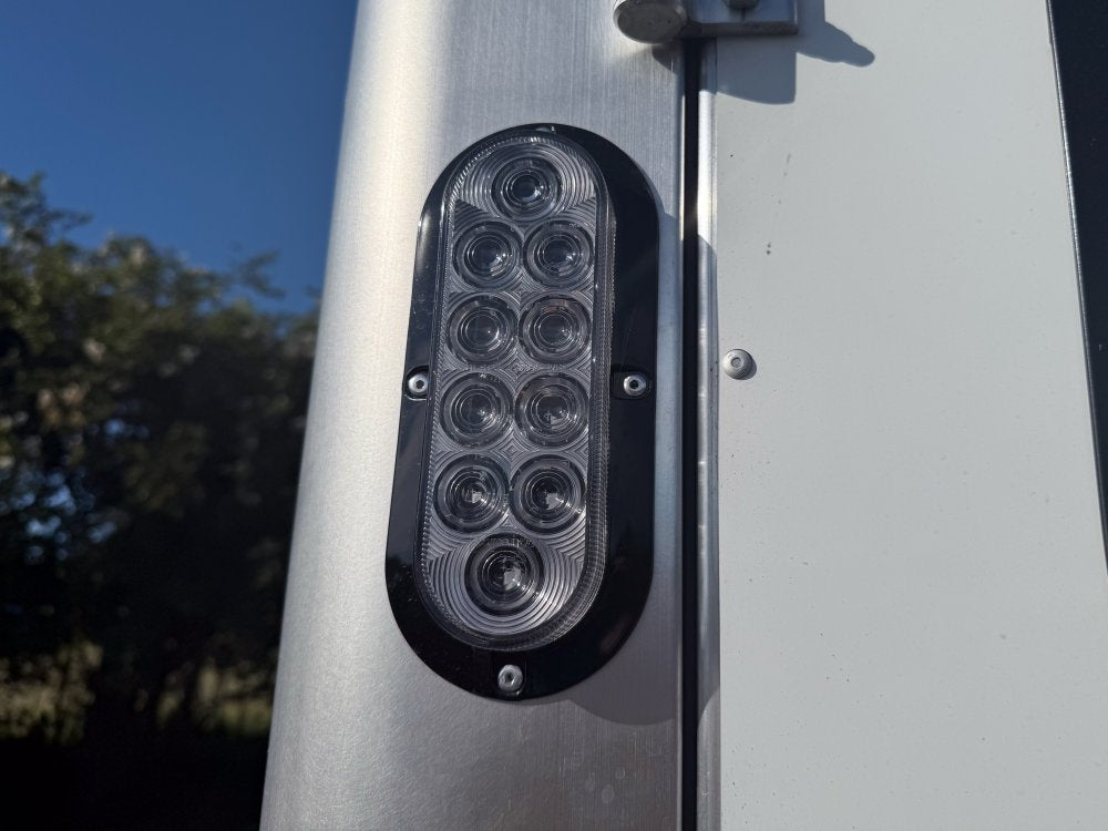 Sundowner 2 Horse Super Sport - White - Porch Lights - 2 Horse - Horse Trailers - TrailerSwap