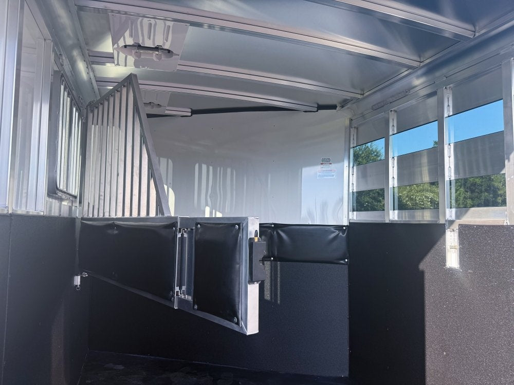 Sundowner 2 Horse Super Sport - White - Porch Lights - 2 Horse - Horse Trailers - TrailerSwap