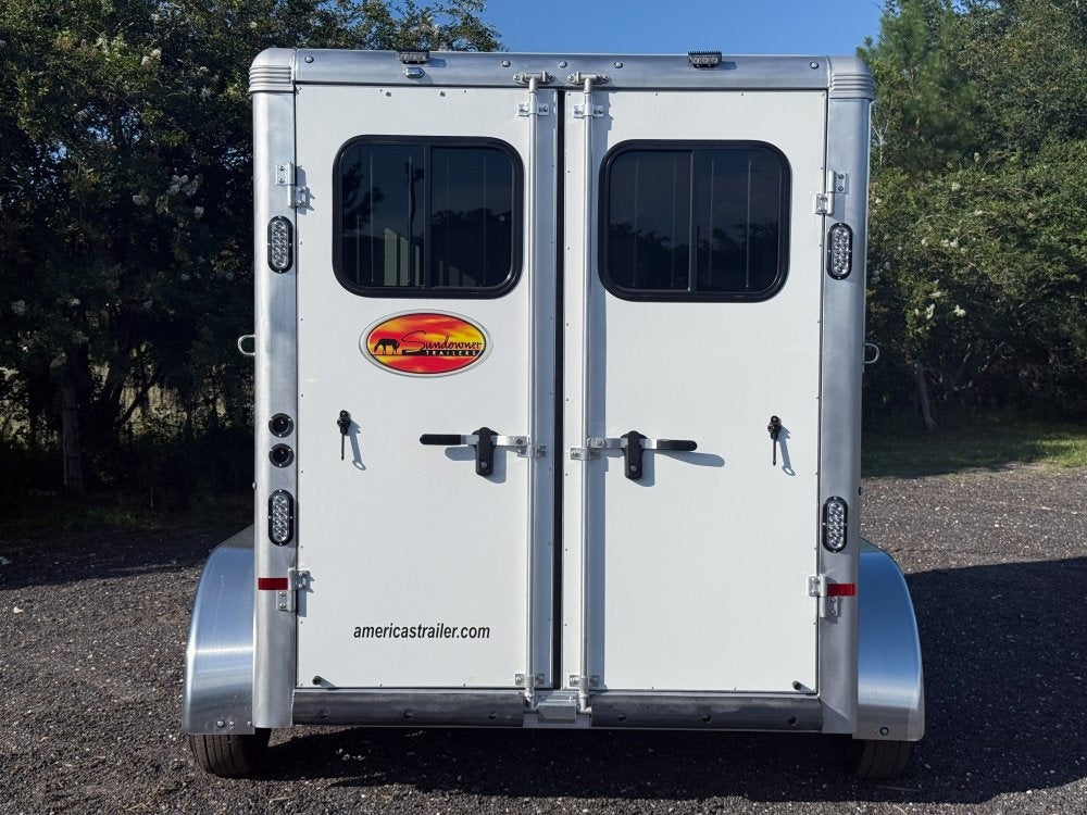 Sundowner 2 Horse Super Sport - White - Porch Lights - 2 Horse - Horse Trailers - TrailerSwap