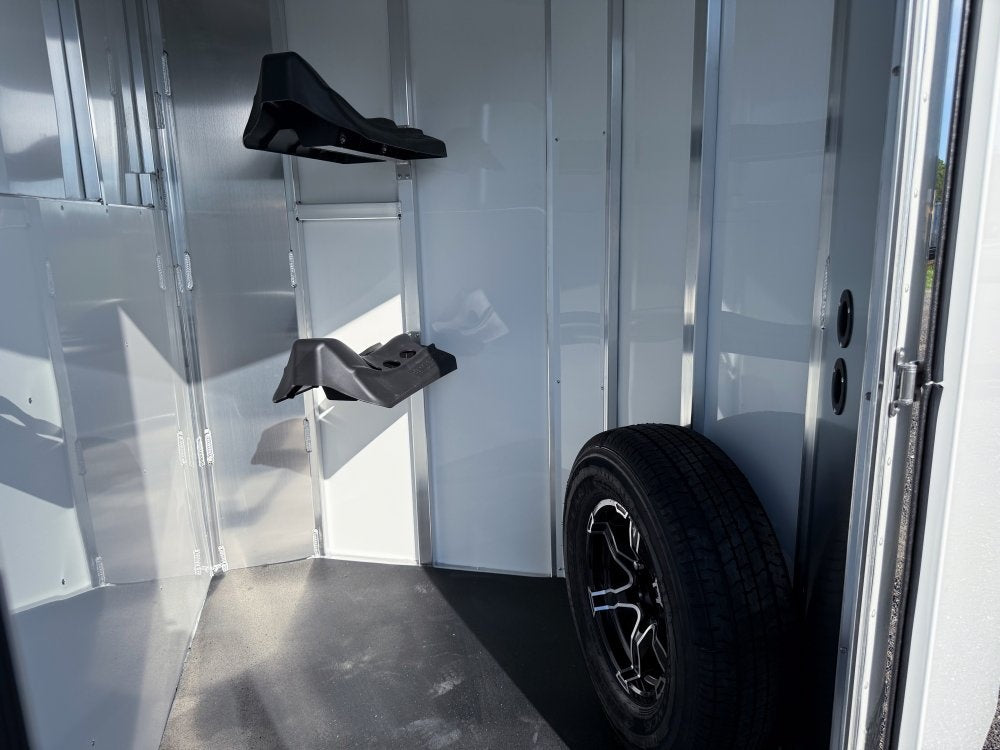 Sundowner 2 Horse Super Sport - White - Porch Lights - 2 Horse - Horse Trailers - TrailerSwap