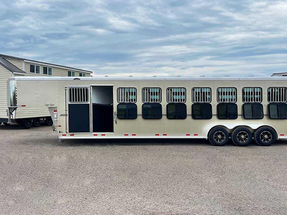 Super Sport Gooseneck Horse Trailer - Stryker Dealership Group