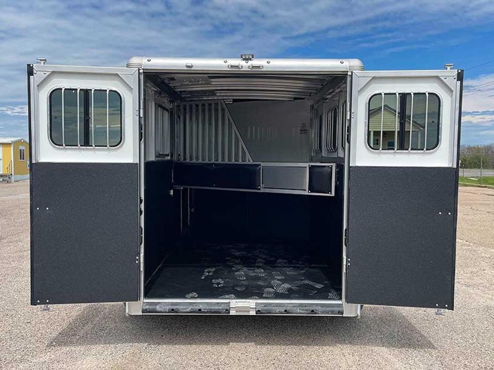 Super Tack Bumper Pull Horse Trailer - Stryker Dealership Group